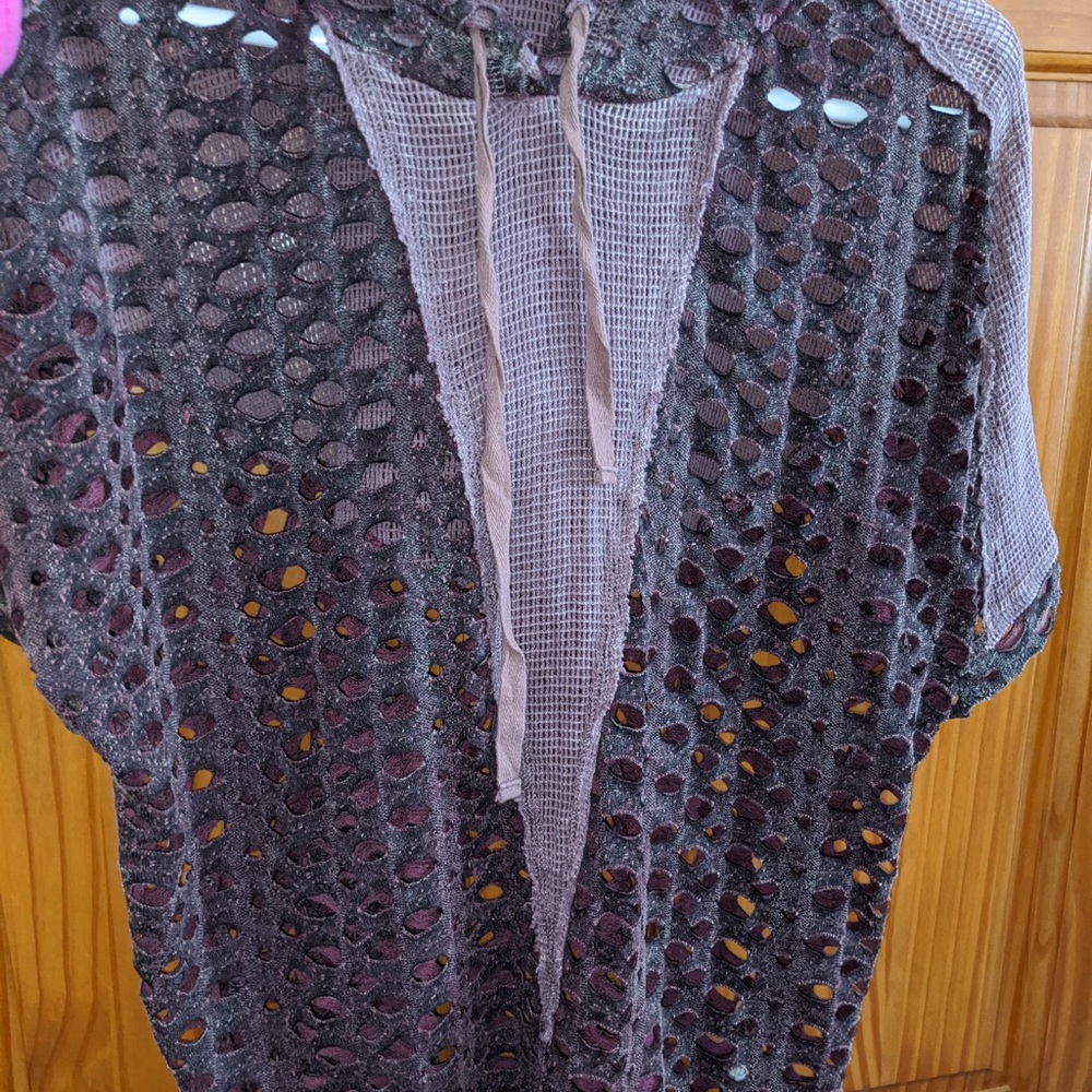 Top - Picture 1 of 2